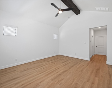 7802 Longhorn Ballroom - Photo Thumbnail 24