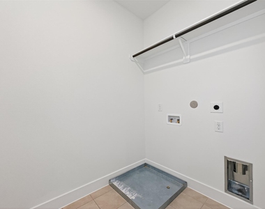 7802 Longhorn Ballroom - Photo Thumbnail 22