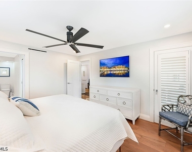 250 7th Avenue S - Photo Thumbnail 9