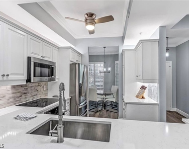 410 Bayfront Place - Photo Thumbnail 5