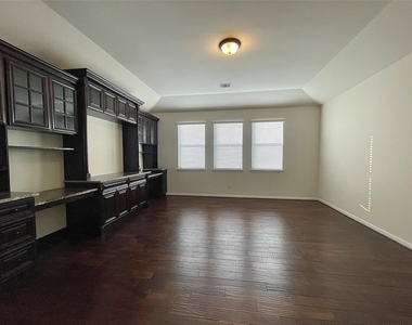 5366 Blue Mountain Lane - Photo Thumbnail 28