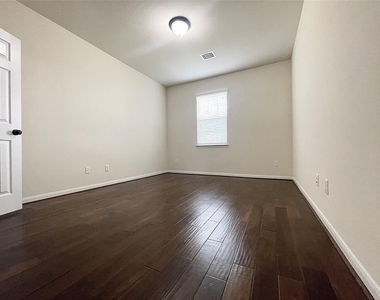 5366 Blue Mountain Lane - Photo Thumbnail 22