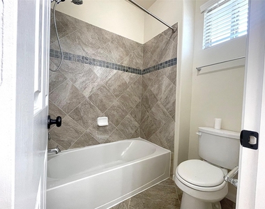 5366 Blue Mountain Lane - Photo Thumbnail 24