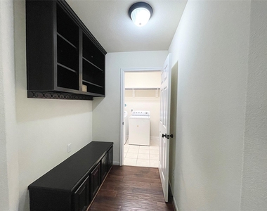 5366 Blue Mountain Lane - Photo Thumbnail 35