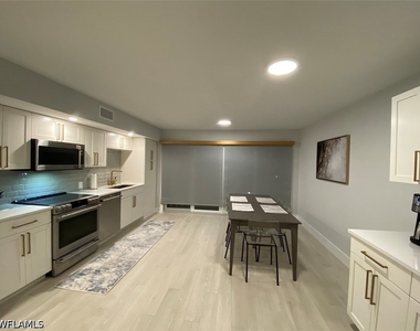 1222 Gordon Drive - Photo Thumbnail 9