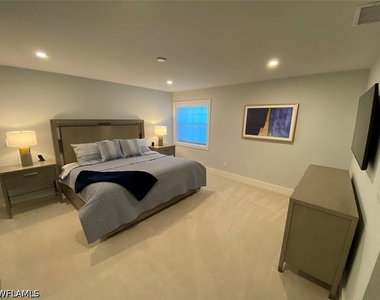 1222 Gordon Drive - Photo Thumbnail 14
