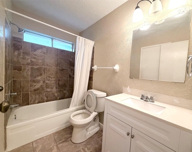 1318 Sand Stone Drive - Photo Thumbnail 15