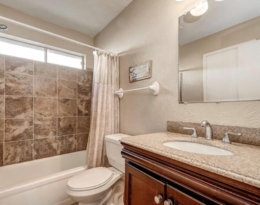 1318 Sand Stone Drive - Photo Thumbnail 6