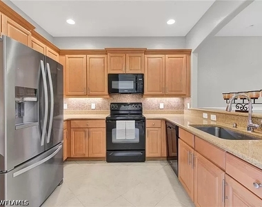 4400 Lazio Way - Photo Thumbnail 6