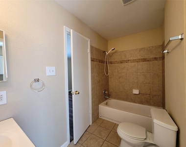 7310 Arista Drive - Photo Thumbnail 7