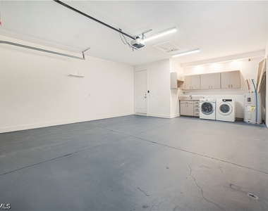3332 6th Avenue Se - Photo Thumbnail 24