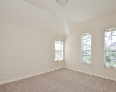 5218 Lacey Oak Meadow - Photo Thumbnail 33