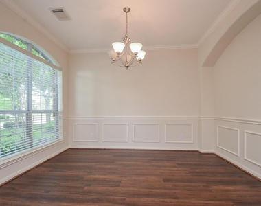5218 Lacey Oak Meadow - Photo Thumbnail 5