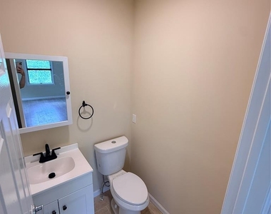 48 Ringwood - Photo Thumbnail 7