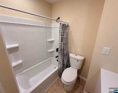 48 Ringwood - Photo Thumbnail 19