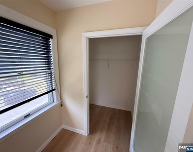 48 Ringwood - Photo Thumbnail 16