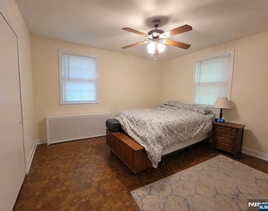 33 N Maple - Photo Thumbnail 5