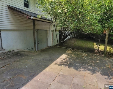 33 N Maple - Photo Thumbnail 16