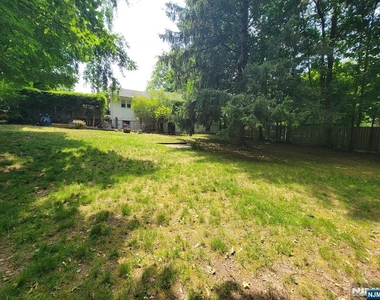 33 N Maple - Photo Thumbnail 18