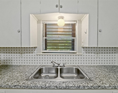 6201 Park Avenue - Photo Thumbnail 4