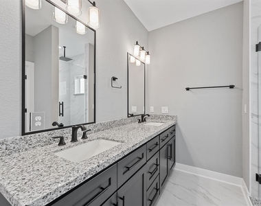 7704 Sealey Street - Photo Thumbnail 12