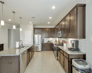 4506 Painted Bunting Lane - Photo Thumbnail 7