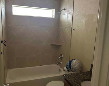 1104 Hidden Oaks Street - Photo Thumbnail 18