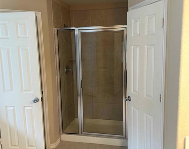 1104 Hidden Oaks Street - Photo Thumbnail 14