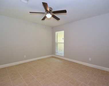 3615 Willie Way - Photo Thumbnail 12