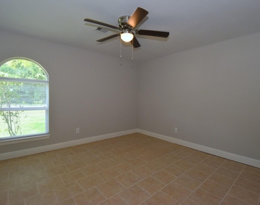 3615 Willie Way - Photo Thumbnail 15