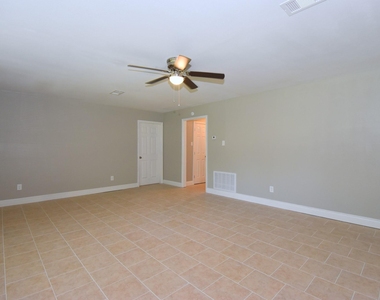 3615 Willie Way - Photo Thumbnail 5