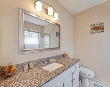2121 Fountain View Drive - Photo Thumbnail 24