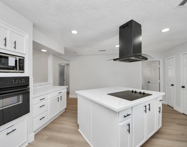 7427 Willow Oak Drive - Photo Thumbnail 28