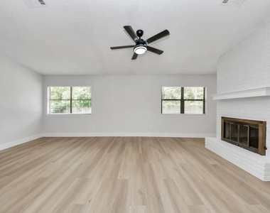 7427 Willow Oak Drive - Photo Thumbnail 17
