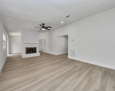 7427 Willow Oak Drive - Photo Thumbnail 19