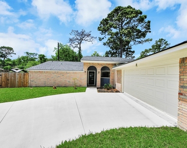 7427 Willow Oak Drive - Photo Thumbnail 3