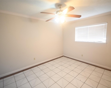 8314 La Roche Lane - Photo Thumbnail 6