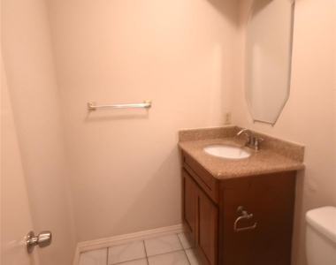 8314 La Roche Lane - Photo Thumbnail 21