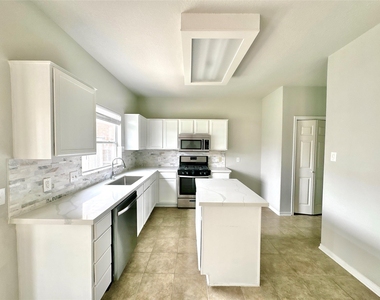15410 Fir Woods Lane - Photo Thumbnail 8