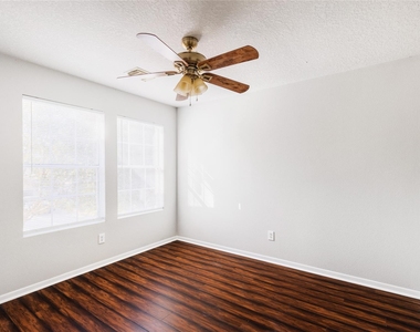 15410 Fir Woods Lane - Photo Thumbnail 18