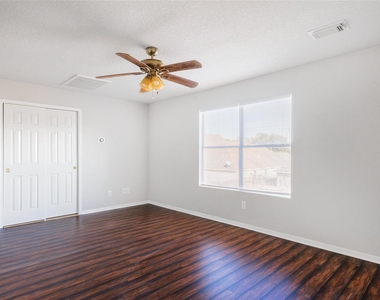 15410 Fir Woods Lane - Photo Thumbnail 12