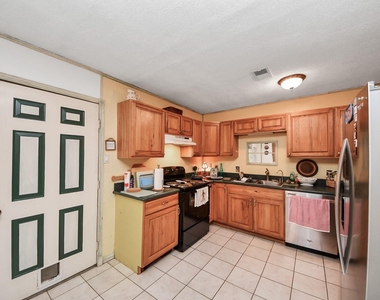 17018 Water Oak Drive - Photo Thumbnail 18