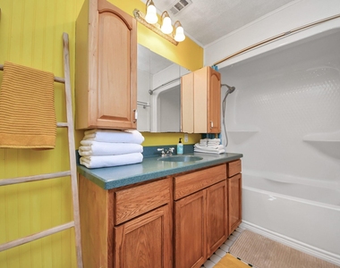 17018 Water Oak Drive - Photo Thumbnail 27