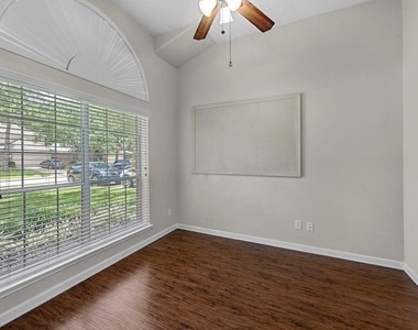 5123 Forest Sage Lane - Photo Thumbnail 16