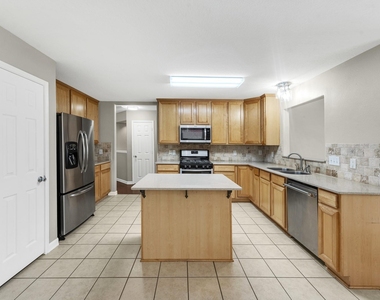 5123 Forest Sage Lane - Photo Thumbnail 8