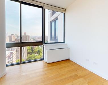 808 Columbus Ave - Photo Thumbnail 2