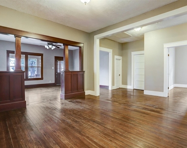 1207 N Meyer Street - Photo Thumbnail 4