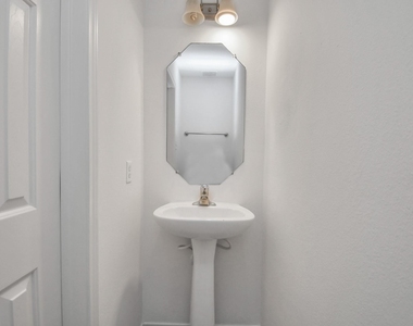 16850 Brooktondale Court - Photo Thumbnail 18