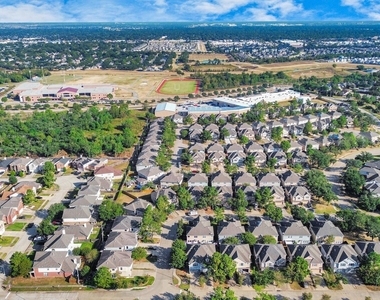 16850 Brooktondale Court - Photo Thumbnail 6