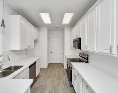 16850 Brooktondale Court - Photo Thumbnail 15